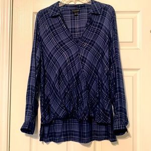 Rock & Republic long sleeve blouse with shimmer strands.